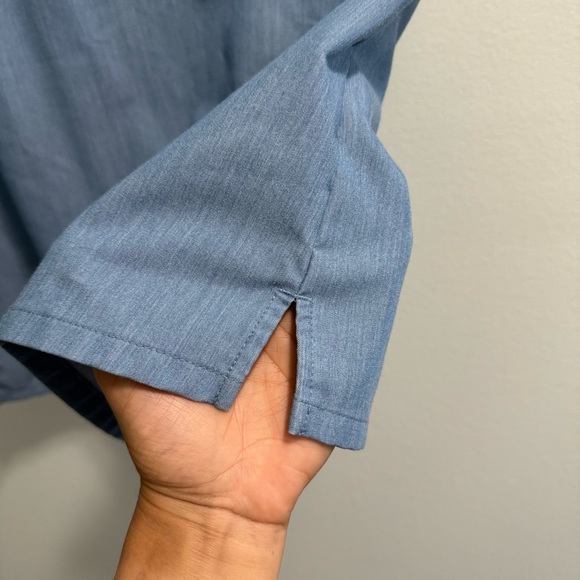 Women’s Catarina One-Pocket Scrub Top Light Blue Size Medium - Picture 7 of 8